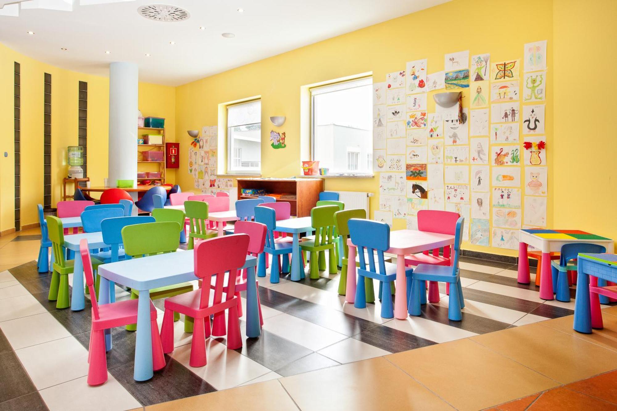 דז'ווירז'ינו Hotel Senator מראה חיצוני תמונה